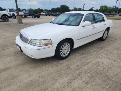 Used 2004 Lincoln Town Car Signature