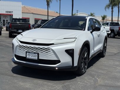 New 2025 Toyota Crown Signia