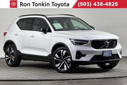 Used 2023 Volvo XC40 B5 Ultimate w/ Protection Package Premier