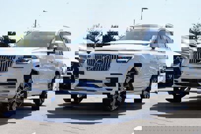 New 2025 Volvo XC90 T8 Plus w/ Protection Package Premier