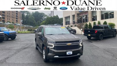 Used 2021 Chevrolet Suburban LT w/ Luxury Package