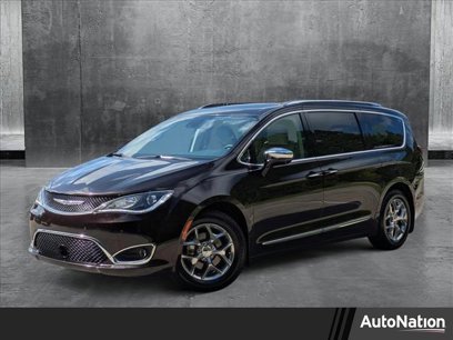 Used 2018 Chrysler Pacifica Limited w/ Advanced Safetytec Group