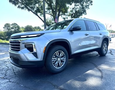 New 2025 Chevrolet Traverse LT w/ Driver Confidence Package