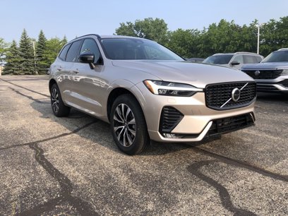 New 2025 Volvo XC60 B5 Core w/ Protection Package Premier