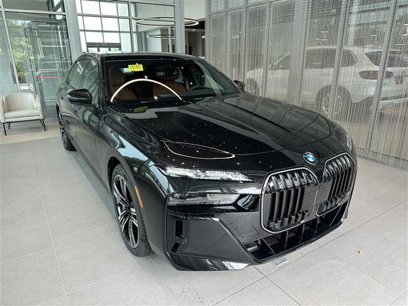 New 2025 BMW 760i xDrive w/ Executive Package