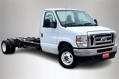 New 2025 Ford E-450 and Econoline 450 Super Duty w/ Power Equipment Group