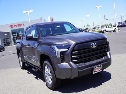 New 2025 Toyota Tundra SR5