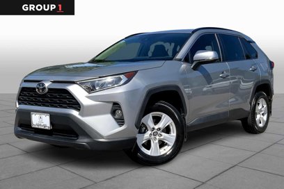 Used 2021 Toyota RAV4 XLE w/ Carpet Mat Package (TMS)
