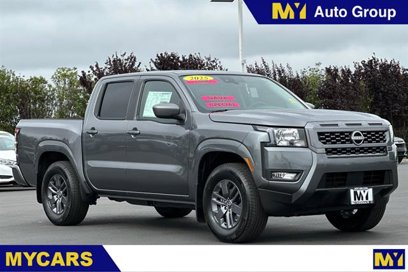New 2025 Nissan Frontier SV w/ SV Convenience Package