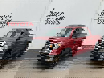 Used 2017 Toyota Tundra SR5 w/ SR5 Upgrade Package