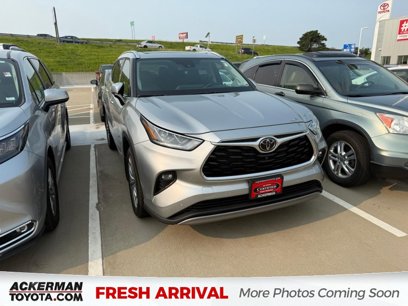 Certified 2023 Toyota Highlander AWD