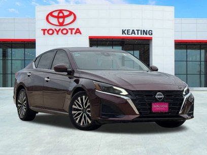 Used 2023 Nissan Altima 2.5 SV