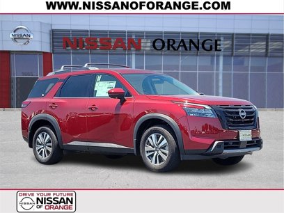 New 2025 Nissan Pathfinder SL w/ Black Appearance Package