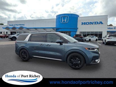 Used 2023 Kia Carnival SX
