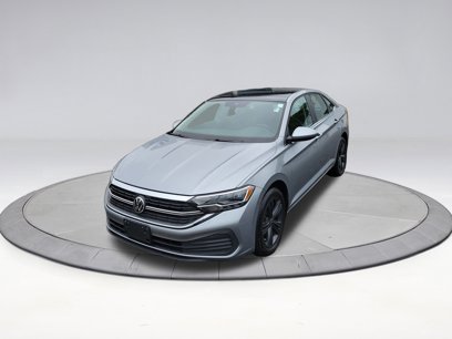 Certified 2022 Volkswagen Jetta SE w/ Panoramic Sunroof Package