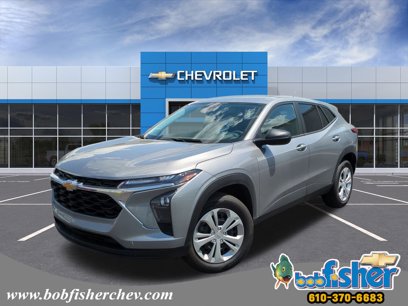 Certified 2025 Chevrolet Trax LS w/ Driver Confidence Package
