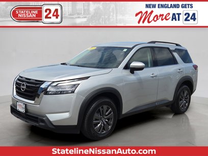 Certified 2022 Nissan Pathfinder SV