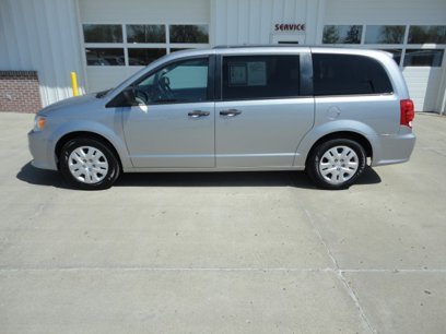 Used 2020 Dodge Grand Caravan SE w/ Rear Park Assist Package