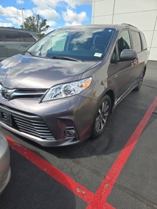 Used 2018 Toyota Sienna XLE Premium