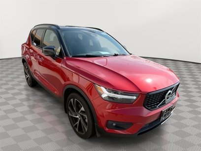 Used 2021 Volvo XC40 T5 R-Design w/ Advanced Package