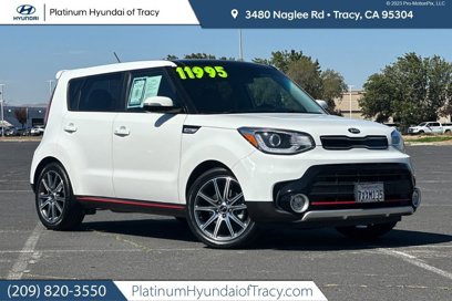 Used 2017 Kia Soul ! w/ Tech Package