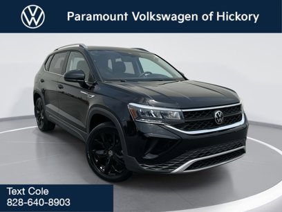 Certified 2023 Volkswagen Taos SE w/ Panoramic Sunroof Package