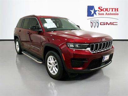 Used 2023 Jeep Grand Cherokee Laredo w/ Luxury Tech Group I