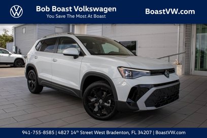 New 2025 Volkswagen Taos SE