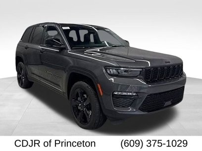 New 2025 Jeep Grand Cherokee Limited w/ Black Appearance Package