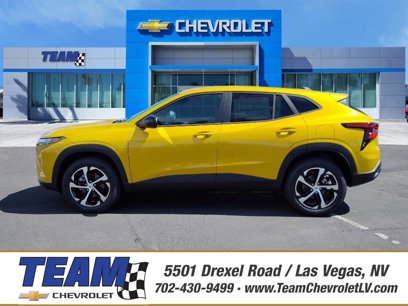New 2025 Chevrolet Trax RS w/ Sunroof Package