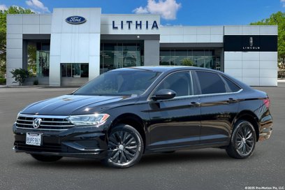 Used 2020 Volkswagen Jetta SE w/ SE Cold Weather Package