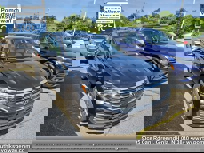 Used 2024 Volkswagen Jetta SE w/ Panoramic Sunroof Package