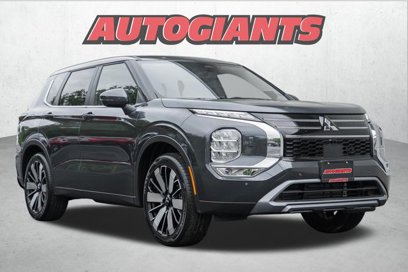 New 2025 Mitsubishi Outlander SE