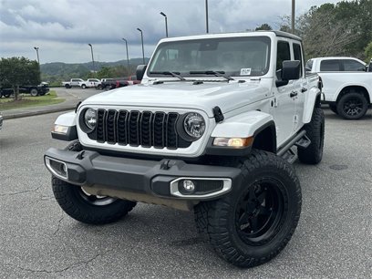 New 2024 Jeep Gladiator Sport
