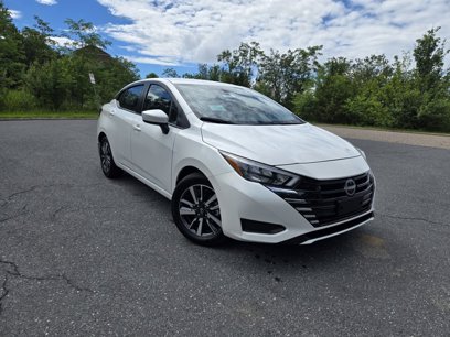 New 2025 Nissan Versa SV w/ Trunk Package