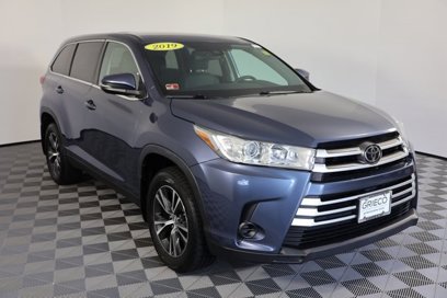 Used 2019 Toyota Highlander LE