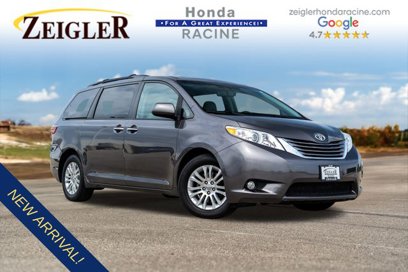 Used 2017 Toyota Sienna XLE w/ XLE Navigation Package