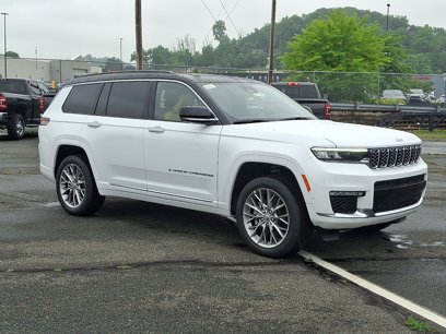 New 2025 Jeep Grand Cherokee L Summit w/ Luxury Tech Group V