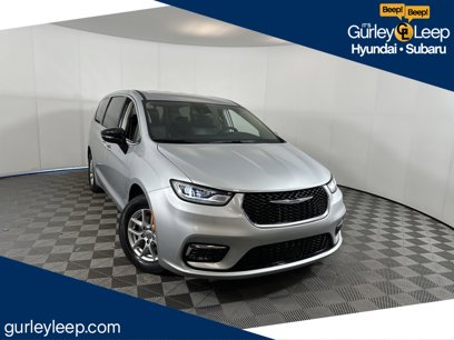 Used 2024 Chrysler Pacifica Touring-L