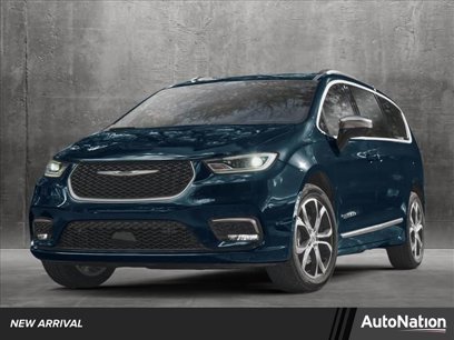 New 2025 Chrysler Pacifica Select