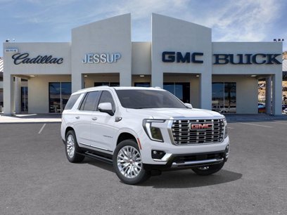 New 2025 GMC Yukon Denali w/ Sun & Power Step Package