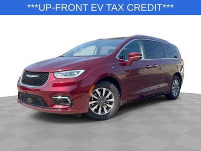 Used 2021 Chrysler Pacifica Touring-L