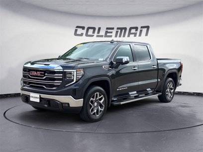 New 2026 GMC Sierra 1500 SLT w/ SLT Premium Package