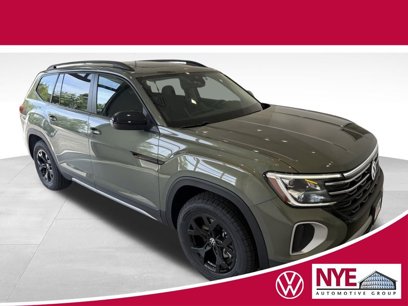 New 2025 Volkswagen Atlas Peak Edition SE