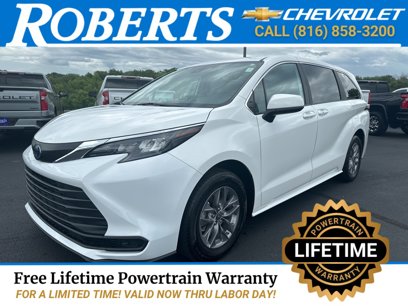 Used 2025 Toyota Sienna LE