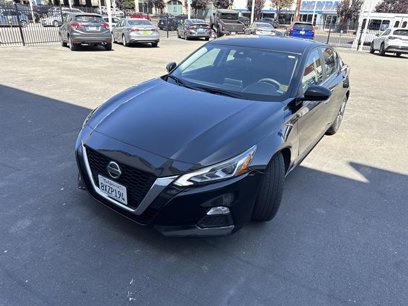 Used 2022 Nissan Altima 2.5 SV