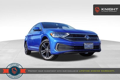 Used 2024 Volkswagen Jetta SE w/ Panoramic Sunroof Package