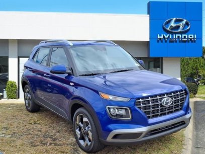 New 2025 Hyundai Venue SEL