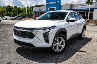New 2025 Chevrolet Trax LS w/ LS Convenience Package