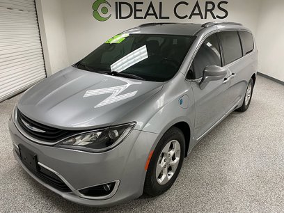 Used 2019 Chrysler Pacifica Touring-L w/ Premium Audio Group